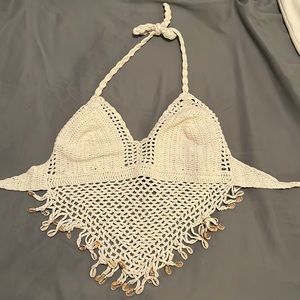 Handmade knitted backless halter top with shells